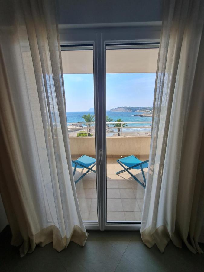 Ver el mar desde la habitación Moraira Exterior foto